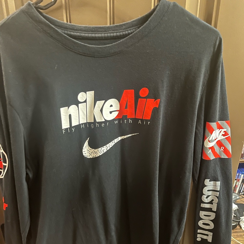 10% OFF Nike air men’s shirt long sleeve 10% OFF add to bundle 3+ items